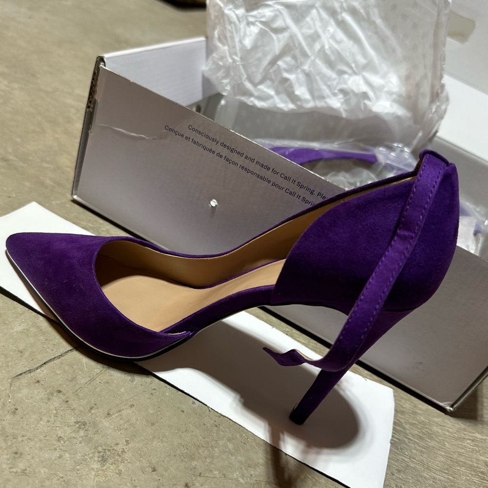 Purple Pumps